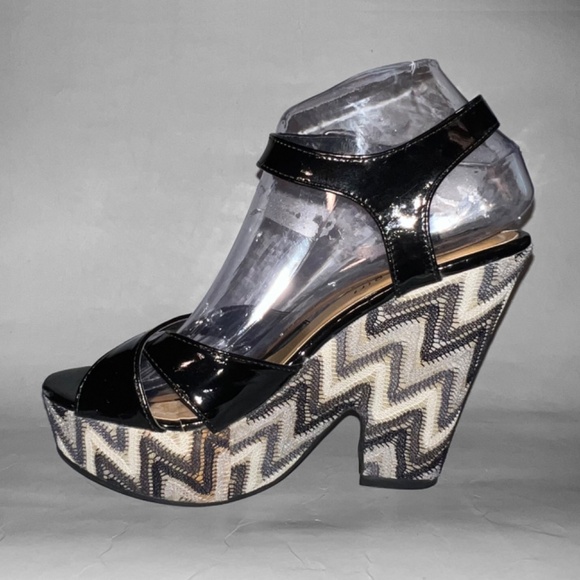 Madden Girl Black Chevron Wedge Shoes - Picture 5 of 8